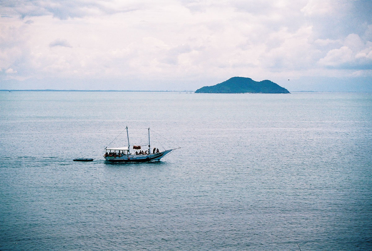 schooner heading out Buzios