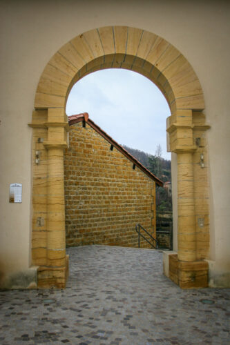 Château de Bagnols archway