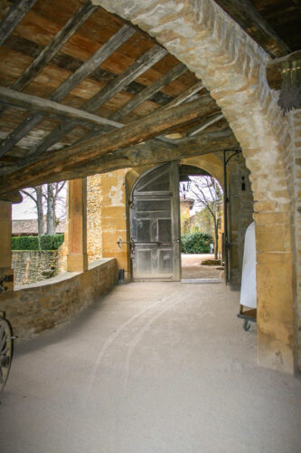 guard gate Château de Bagnols