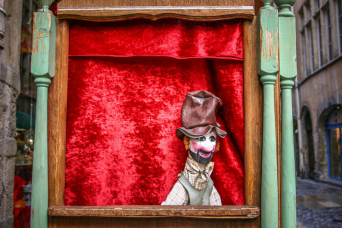 Lyon puppet