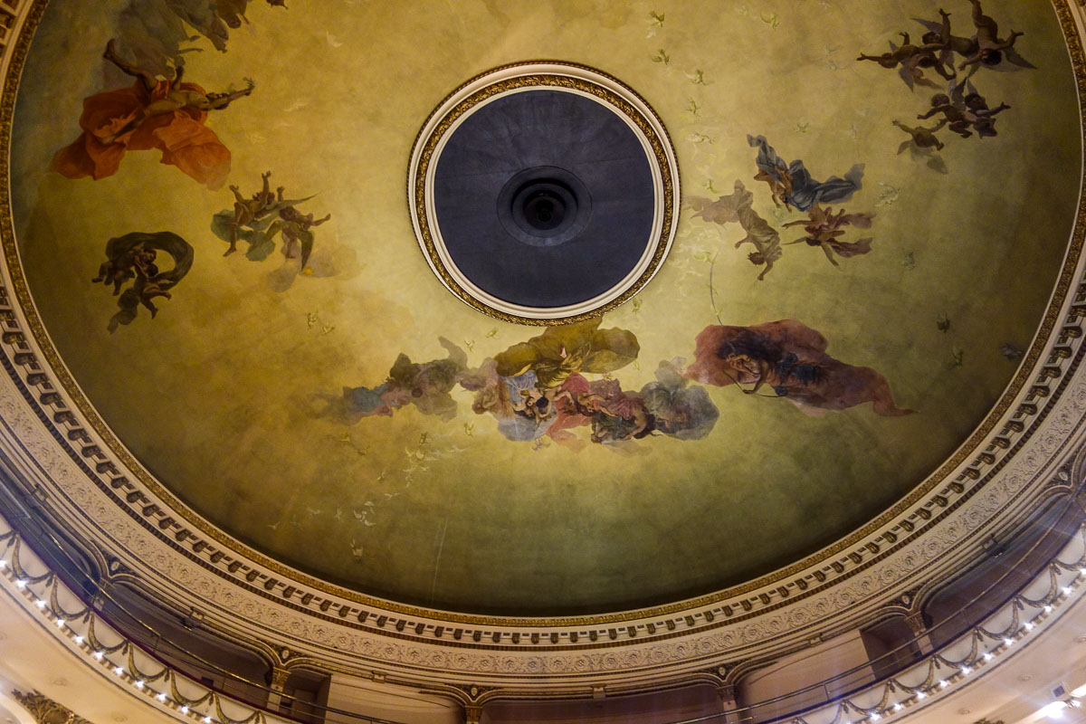 El Ateneo bookstore ceiling