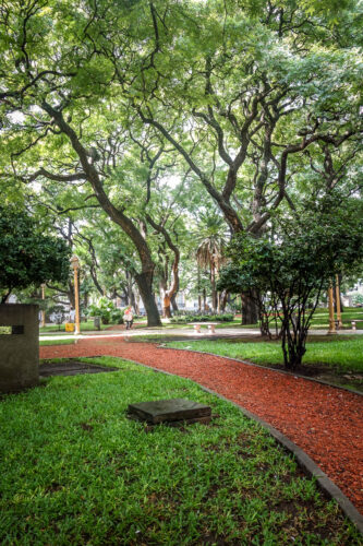 Recoleta park walkway