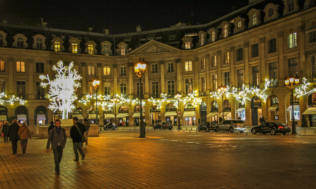 Place Vendome at night