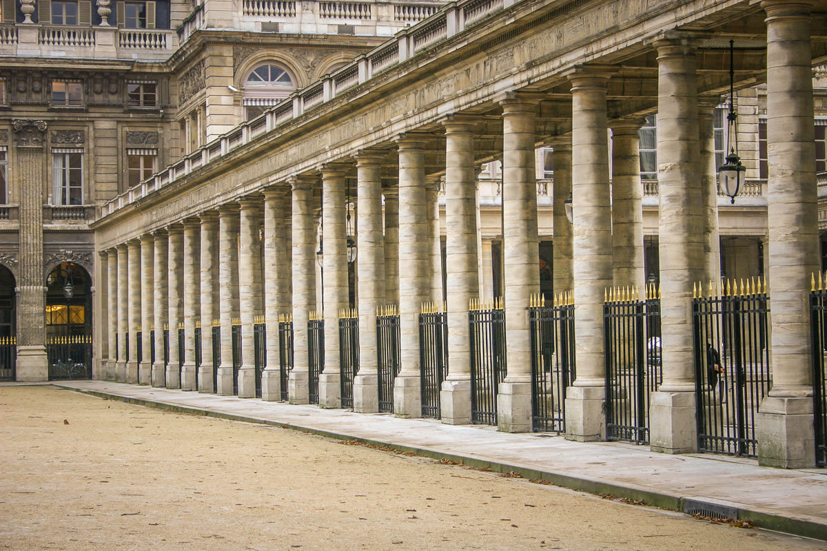 palais royale columns