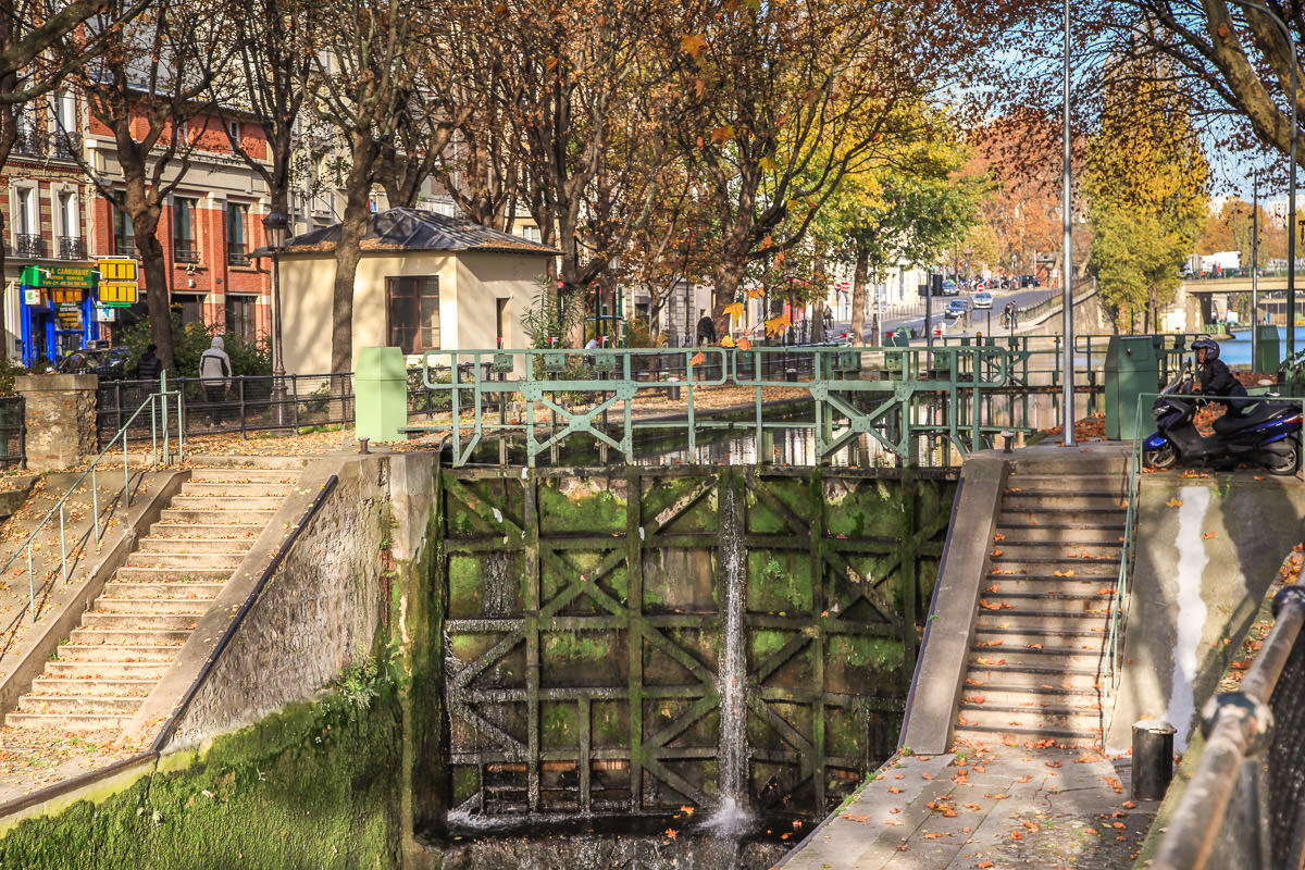 Canal Saint-Martin lock water