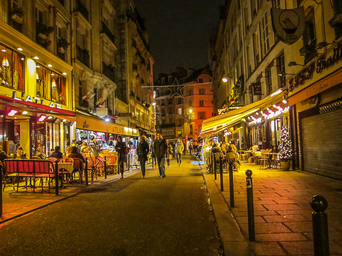 Saint-Germain-des-Prés at night