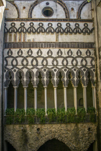 Ravello church columns