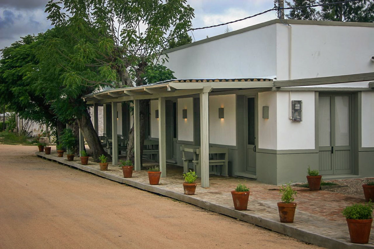 storefront Pueblo Garzón