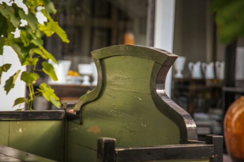 Restaurante Garzón bench detail