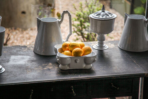 lemons on shelf Restaurante Garzón