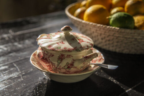 Lemons and china at Restaurante Garzón