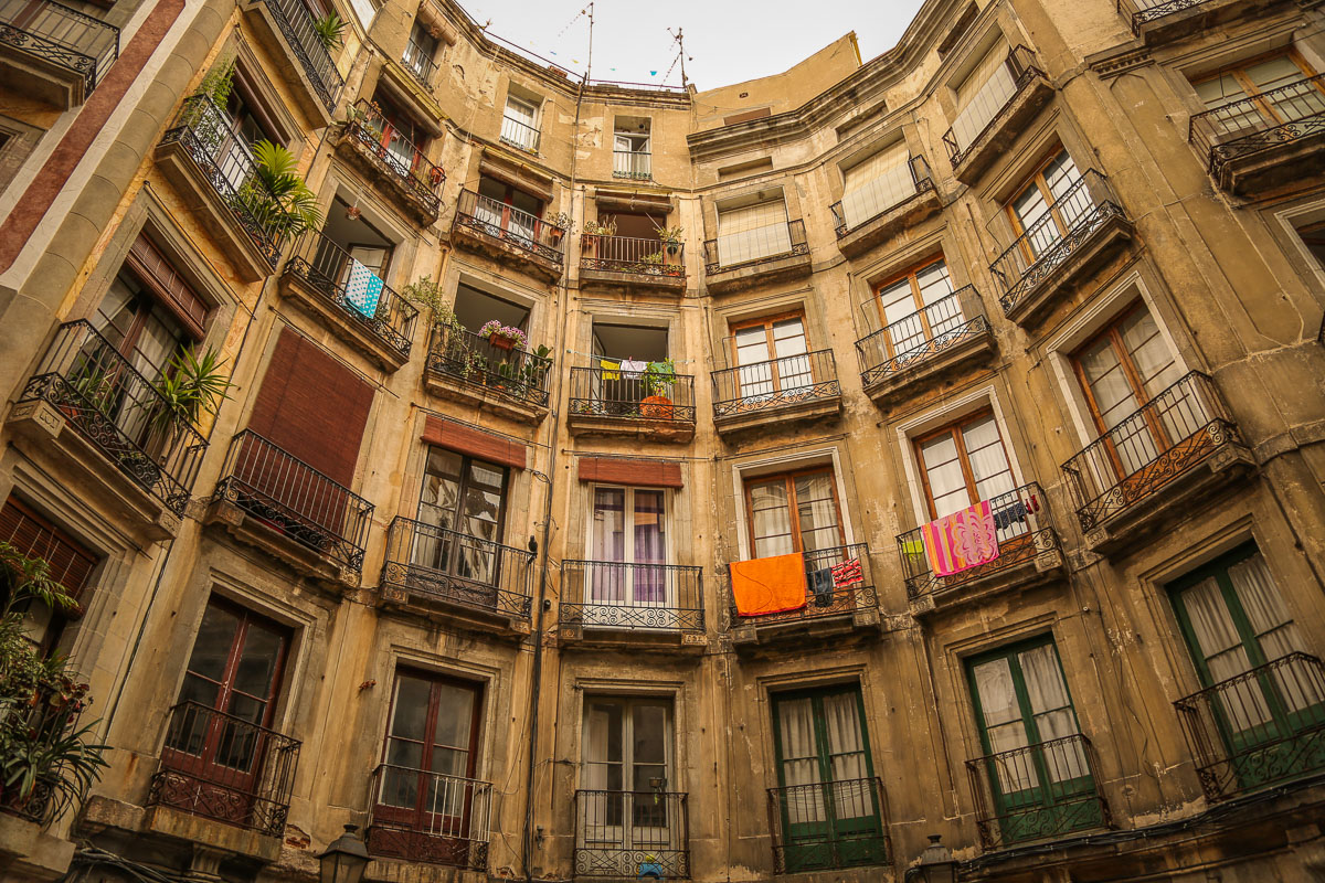 interior courtyard barcelona