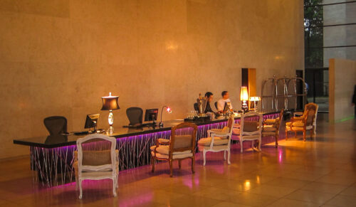 Hotel Unique São Paulo reception desk