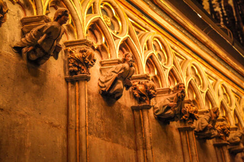 Catedral de Barcelona statue detail