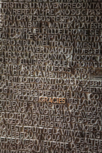 La Sagrada Família doors words