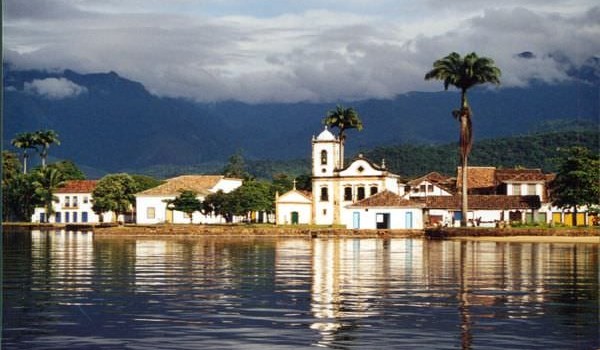 PARATY–A PERFECTLY PRESERVED COLONIAL TOWN ALONG BRAZIL’S COSTA VERDE