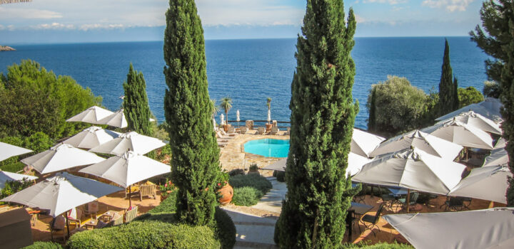 LIVE LIKE A MOVIE STAR ON THE COAST OF TUSCANY