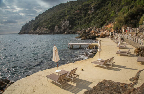 Il Pellicano view of swimming terrace