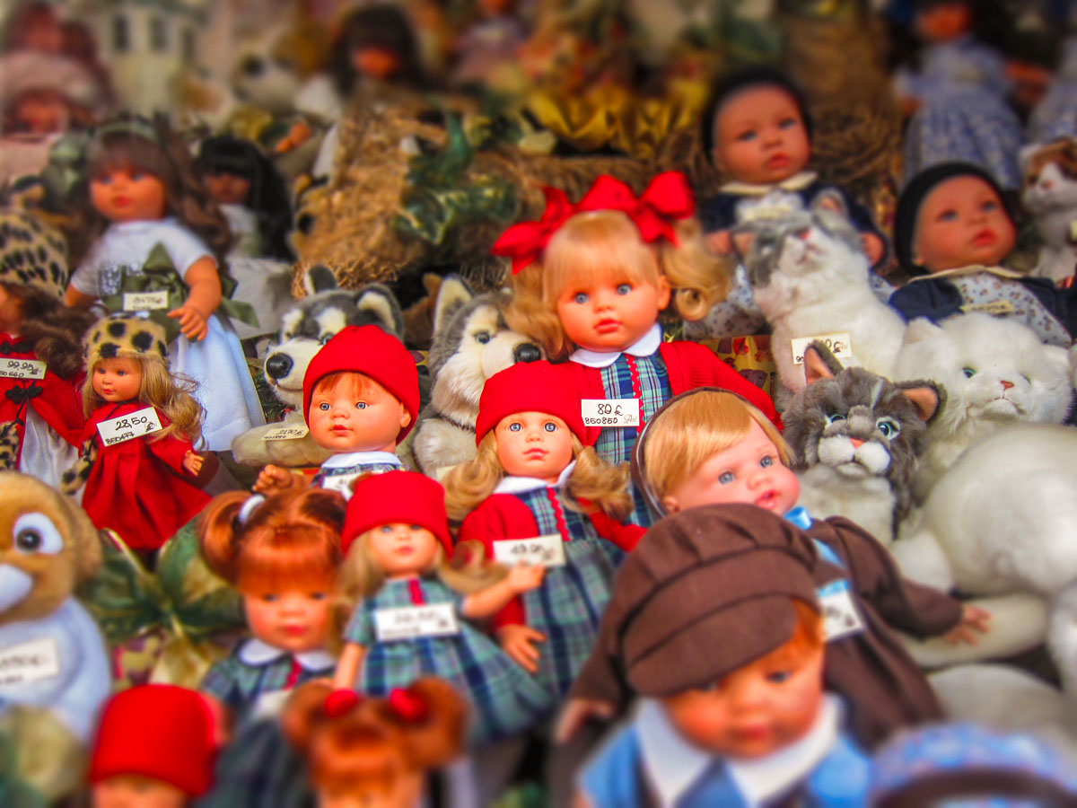 creepy dolls Madrid