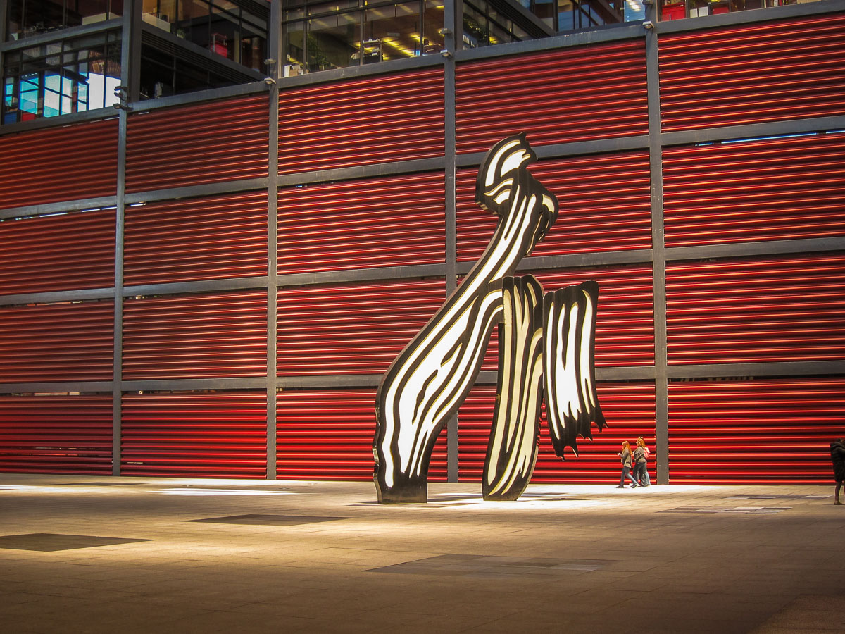 Centro de Arte Reina Sofia sculpture