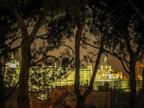 palace view from Parque de la Montaña