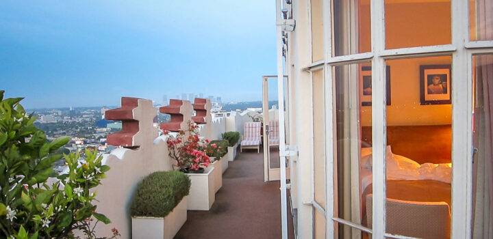 SUNSET TOWER HOTEL–MOVIE STAR TREATMENT HIGH ABOVE SUNSET BOULEVARD