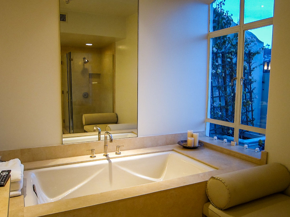 Sunset Tower penthouse bath tub