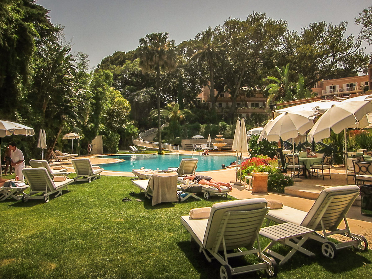 Lapa Palace Lisbon pool bathers