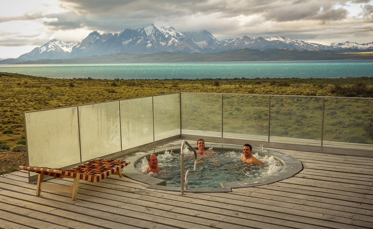Tierra Patagonia hot tub