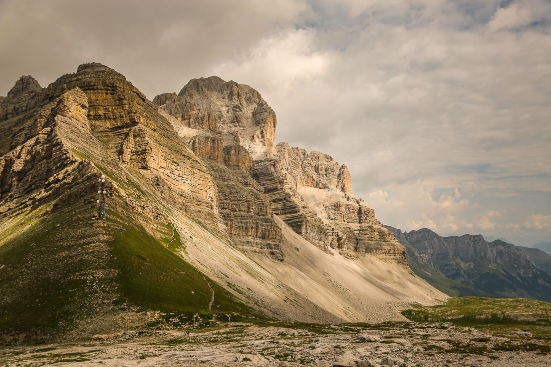 mountains on trail to Rifugio Tuckett