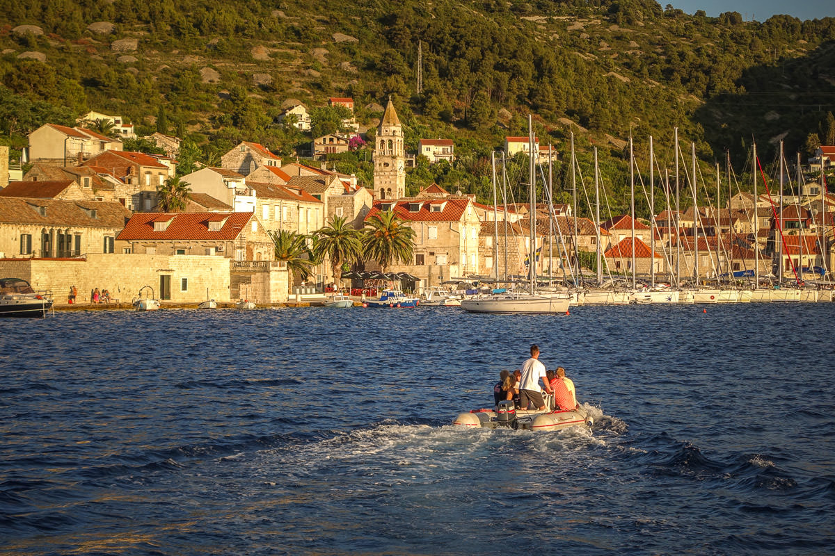 Queen of the Adriatic dinghy to Vis