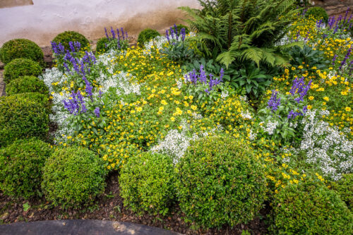 Les Prés d'Eugénie perfect landscaping