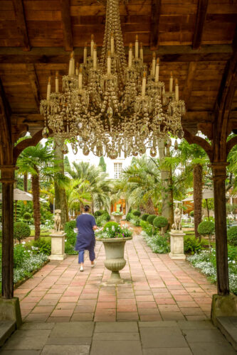 Les Prés d'Eugénie chandelier entrance