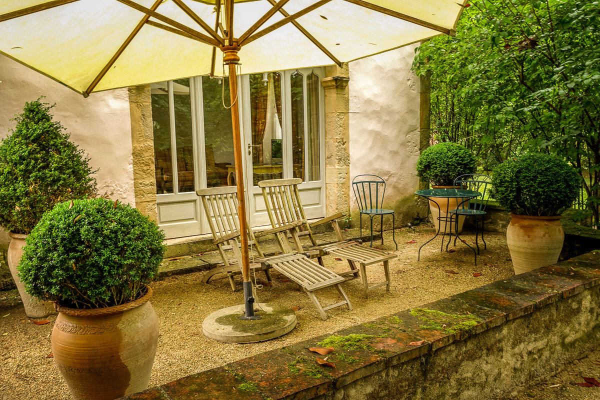 Les Prés d'Eugénie room terrace