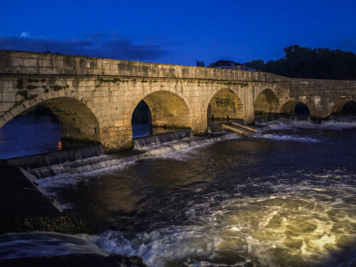 night view of Brantôme bridge