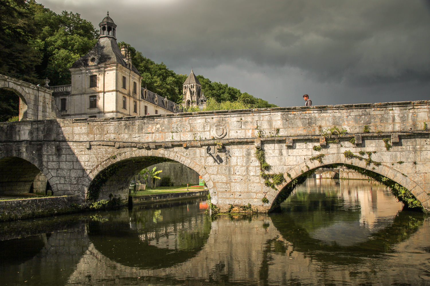 bridge reflection Brantôme