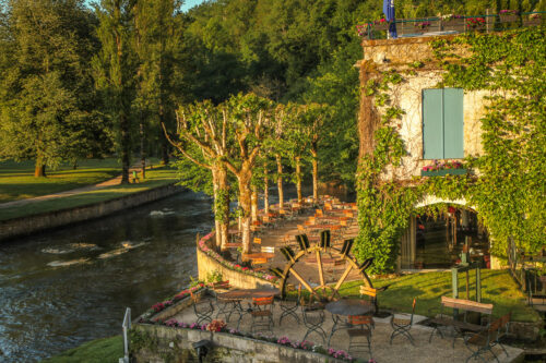 Le Moulin de l'Abbaye terrace in morning