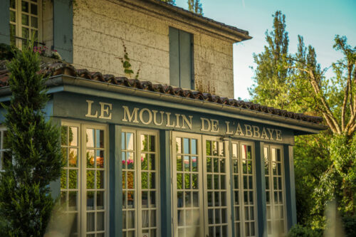 front of Le Moulin de l'Abbaye