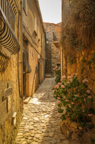 Sant'Antonino Corsica alley