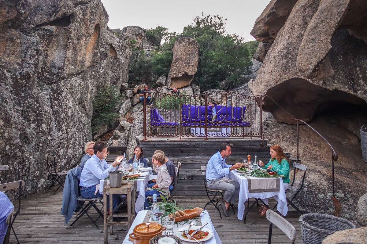 Domaine de Murtoli La Grotte terrace dining