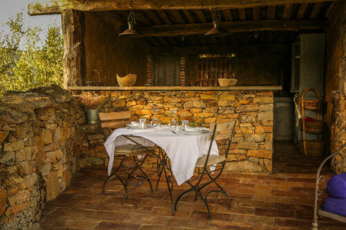 outdoor dining Domaine de Murtoli