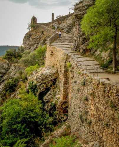 Moustiers-Sainte-Marie pilgrimage stairs