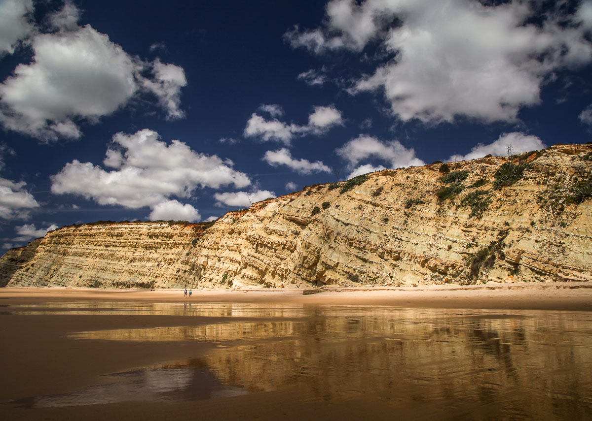 Praia de Porto de Mós dramatic beach