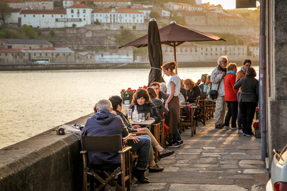 Porto riverside restaurant