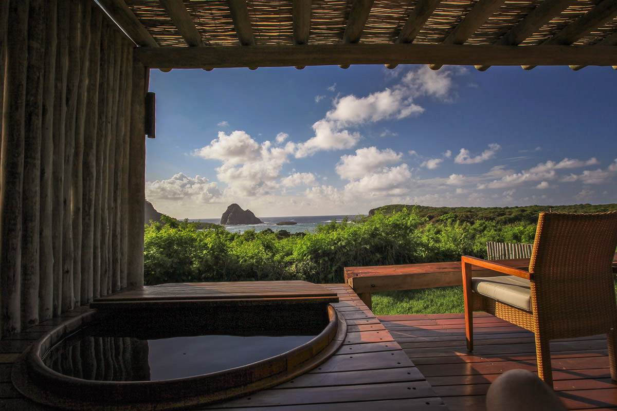 Fernando de Noronha Pousada Maravilha room hot tub