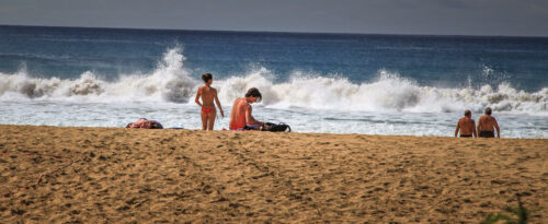 Praia Conceição waves