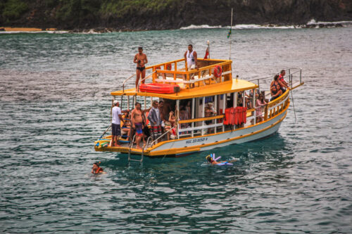 Fernando de Noronha schooner