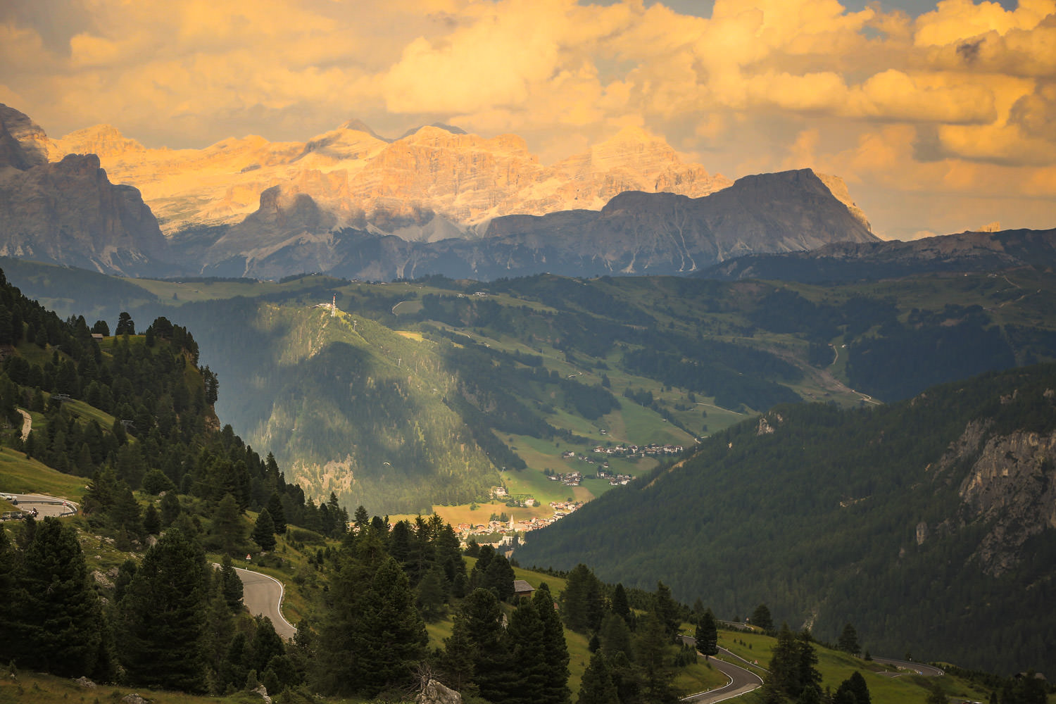 View over Colfosco