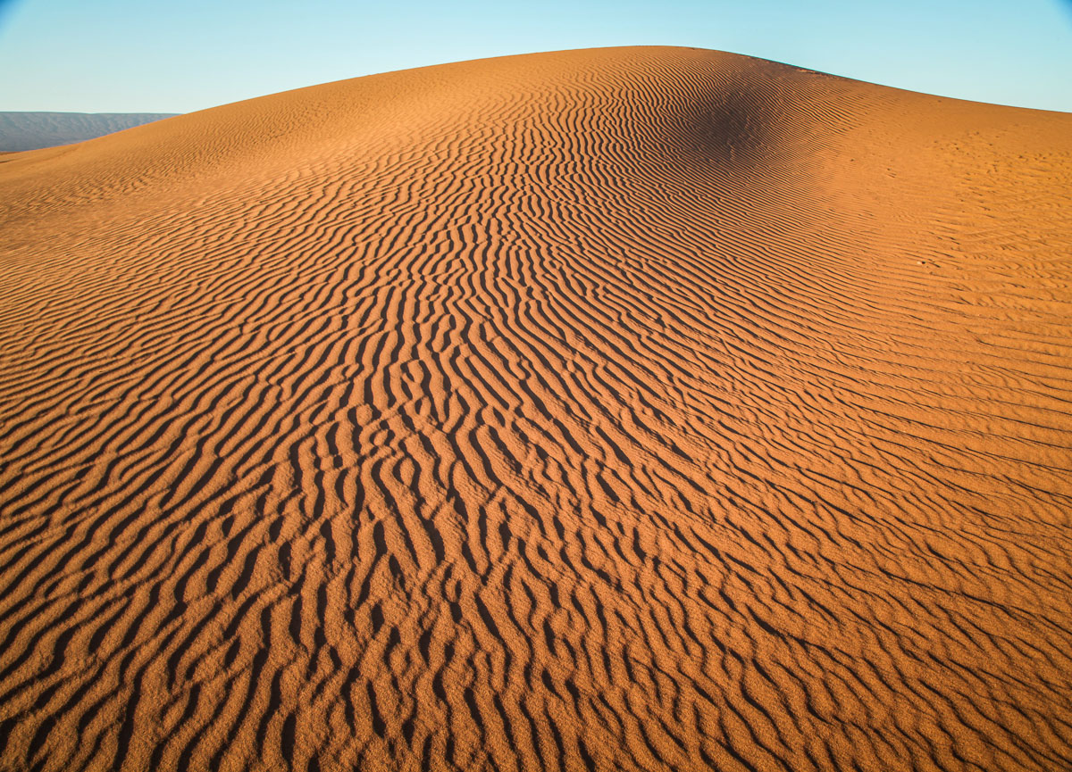 Dar Ahlam dunes in sun