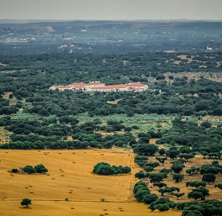 STAY ON A RENOVATED FARMSTEAD IN ALENTEJO PORTUGAL